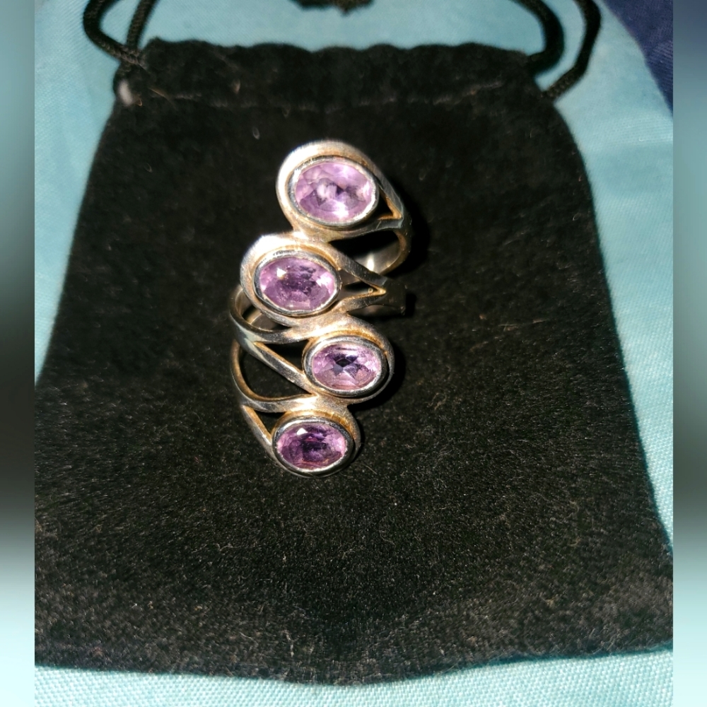 Beautiful Amethyst 925 Sterling Silver size 9 - Picture 1 of 6